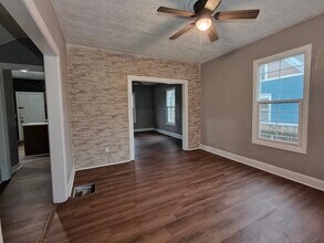 1309 Benton St in Rockford, IL - Building Photo - Building Photo