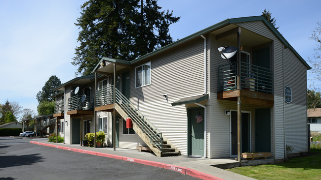 8th Avenue Apartments in Hillsboro, OR - Foto de edificio - Building Photo