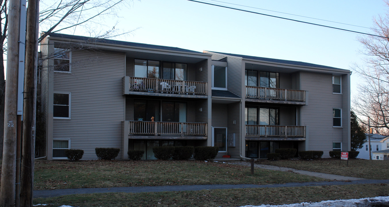 715 Danforth St in Syracuse, NY - Foto de edificio