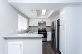 Shadowbrook Apartments in West Valley City, UT - Building Photo - Building Photo