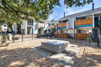 Ascent at Walnut Creek in Austin, TX - Building Photo - Building Photo