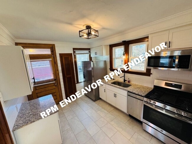 property at 221 N Benton Ave