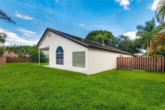 10418 Brasilia St in Hollywood, FL - Building Photo - Building Photo