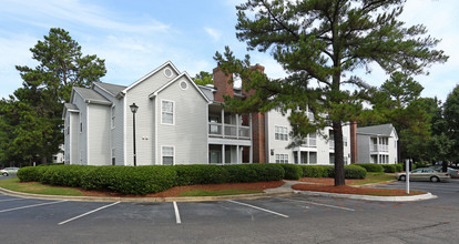 Paces Run in Columbia, SC - Foto de edificio - Building Photo