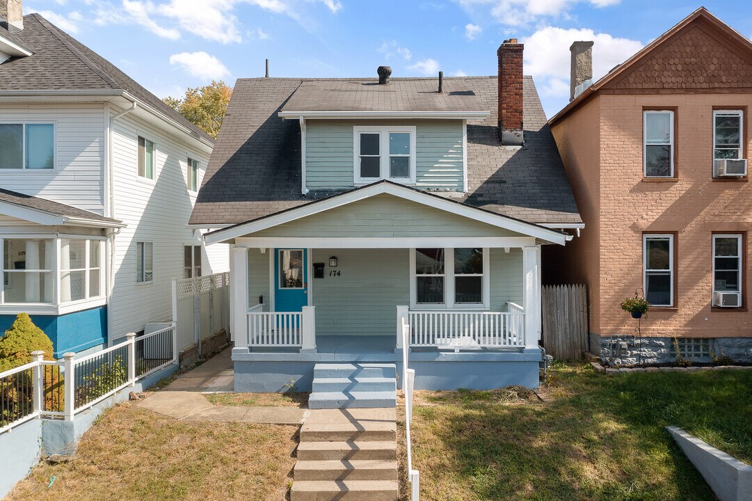 174 Grove Ave in Dayton, OH - Foto de edificio