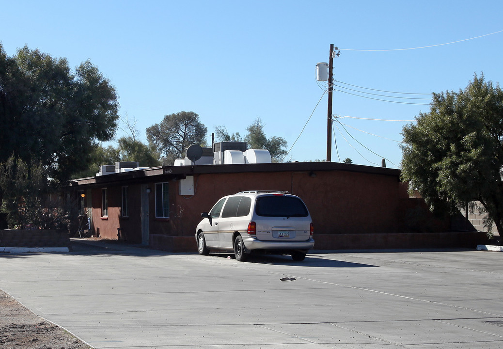 3640-3644 E Lee St in Tucson, AZ - Foto de edificio