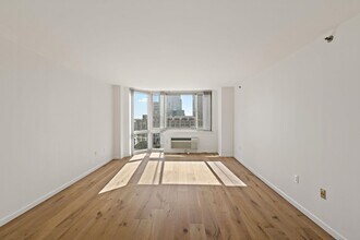 20 2nd St in Jersey City, NJ - Building Photo - Building Photo