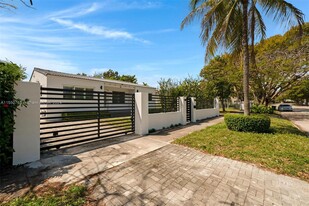 730 SW 26th Rd in Miami, FL - Building Photo - Building Photo