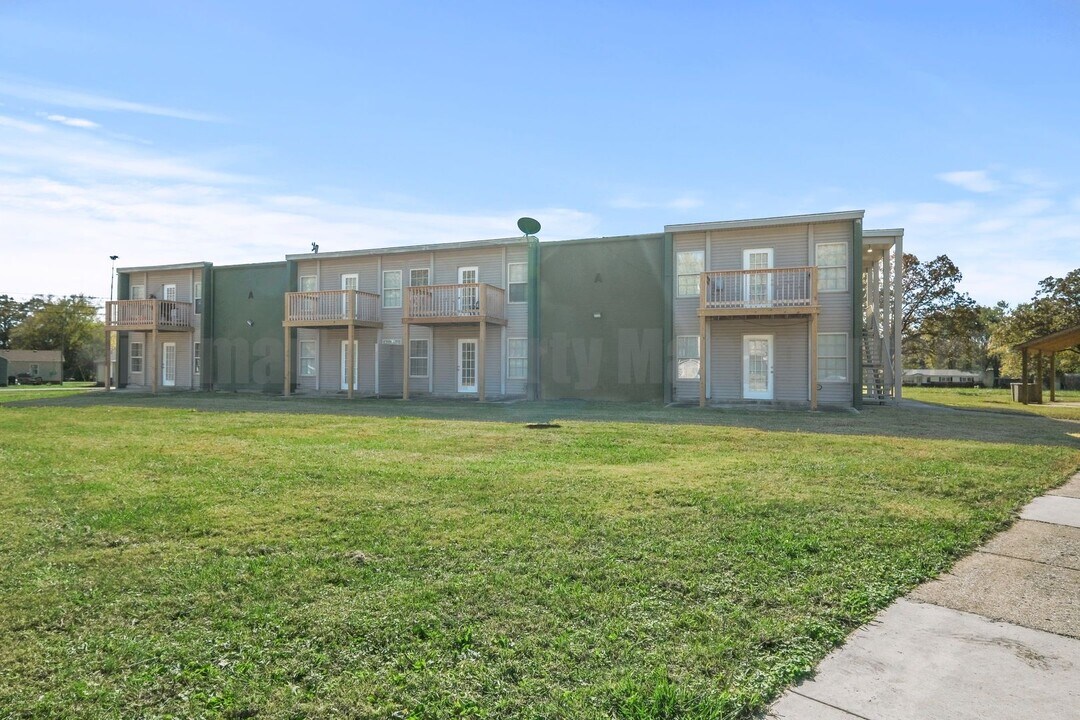 The Landings at Red Rock in Tullahoma, TN - Building Photo