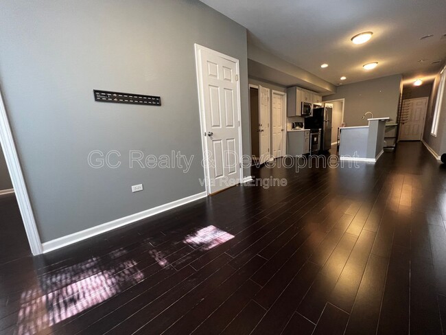 3510 W Irving Park Rd in Chicago, IL - Building Photo - Building Photo