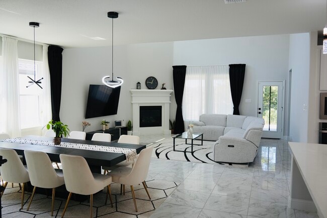 property at 2801 Riverview Rd