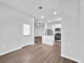 329 Grayson Baw Ln in Waller, TX - Building Photo - Building Photo