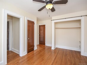 270 8th Ave in Sea Cliff, NY - Building Photo - Building Photo