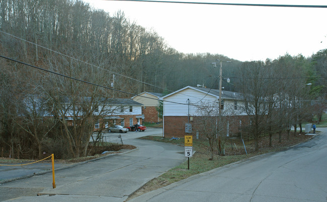 Mary Lane Estates in Barboursville, WV - Building Photo - Building Photo