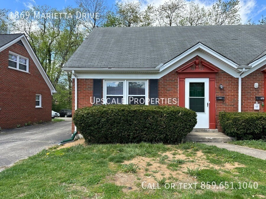 1869 Marietta Dr in Lexington, KY - Building Photo