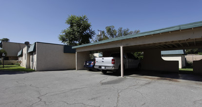 Warren St Family Village in Fontana, CA - Building Photo - Building Photo