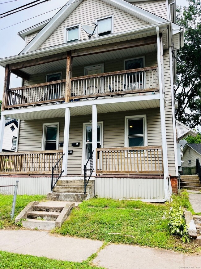 property at 11 Putnam St