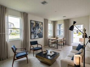 1110 SE 27th Terrace in Homestead, FL - Building Photo - Building Photo