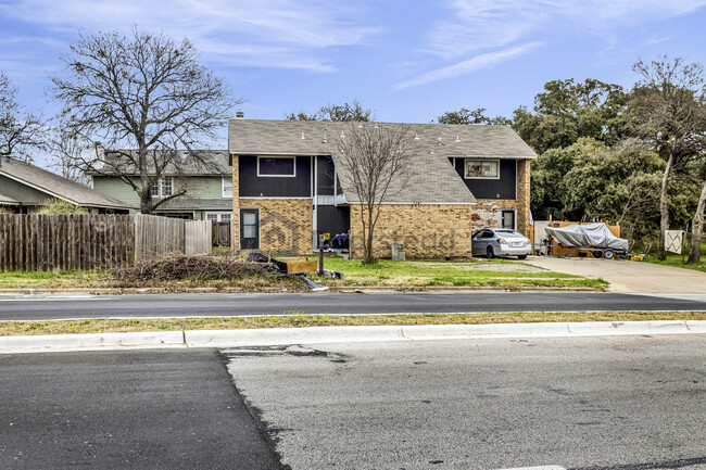 5201 S Pleasant Valley Rd, Unit A in Austin, TX - Foto de edificio - Building Photo