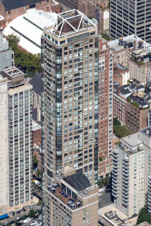 Bristol Plaza in New York, NY - Building Photo