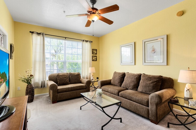 2307 Silver Palm Dr