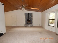 17600 Brentwood Ln in Twain Harte, CA - Foto de edificio - Building Photo