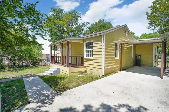 1123 W Hermosa Dr in San Antonio, TX - Building Photo - Building Photo