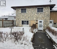 1351 Marchand St in Ottawa, ON - Building Photo