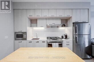 1331-1331 Queen St E in Toronto, ON - Building Photo - Building Photo