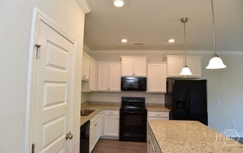 74 Horizon Ln in Richmond Hill, GA - Building Photo - Building Photo