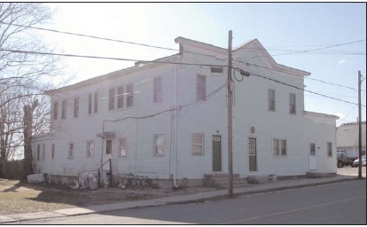 10 Broad St in Medway, MA - Foto de edificio