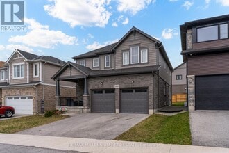 3597 Carolinia Ct in Fort Erie, ON - Building Photo - Building Photo