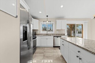41099 Malott Dr in Novi, MI - Building Photo - Building Photo