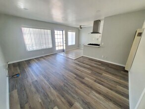 1420 in Long Beach, CA - Building Photo - Interior Photo