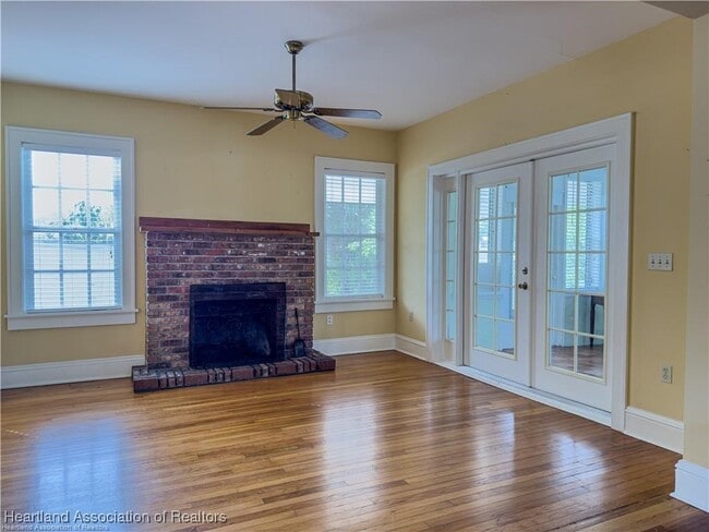 2384 Lakeview Dr in Sebring, FL - Building Photo - Building Photo
