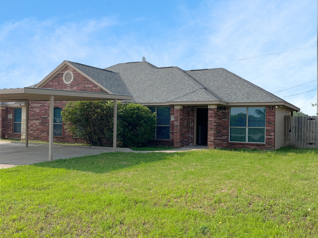 104 Jolin Ln in Weatherford, TX - Building Photo - Building Photo