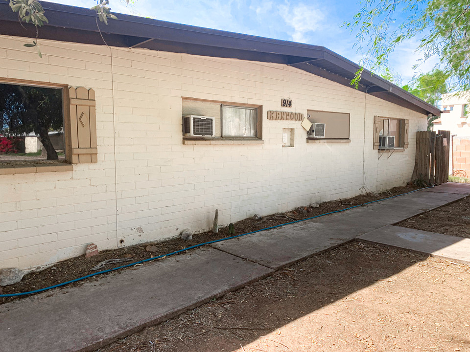 914 S Kenwood Cir in Tempe, AZ - Building Photo