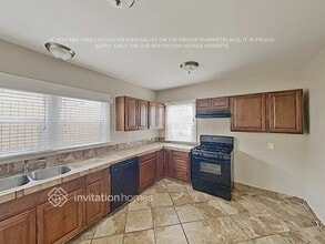 1025 W 12th St in Los Angeles, CA - Foto de edificio - Building Photo