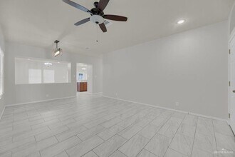 21 N 21st St in McAllen, TX - Building Photo - Building Photo