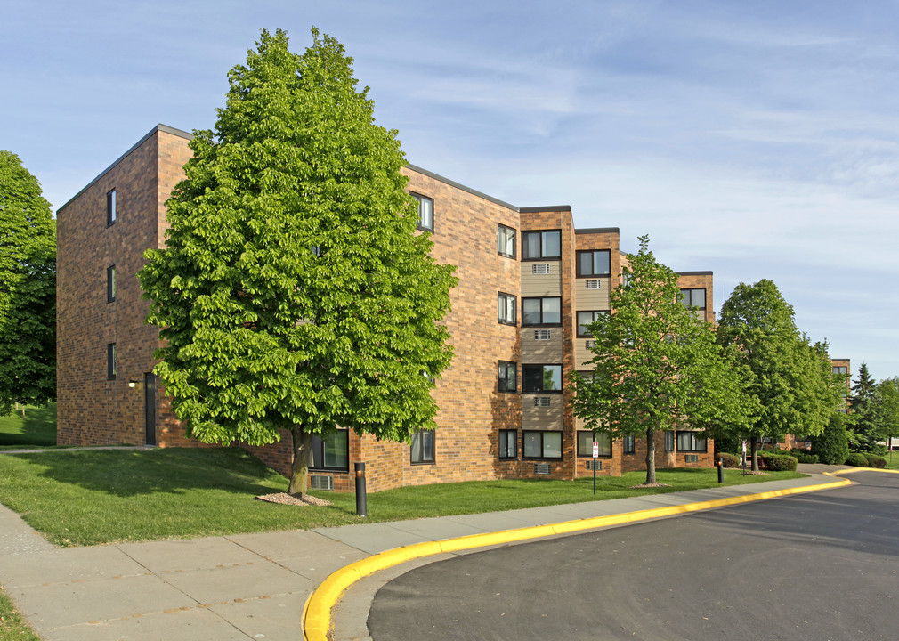 Collen Loney Manor in West St. Paul, MN - Building Photo