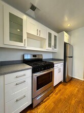 1418 S Genesee Ave in Los Angeles, CA - Foto de edificio - Interior Photo