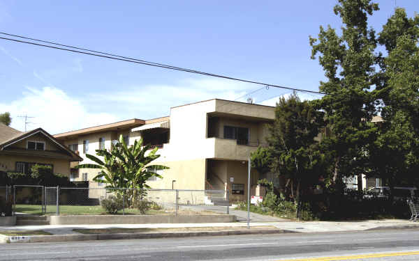 621 N Avenue 66 in Los Angeles, CA - Building Photo - Building Photo