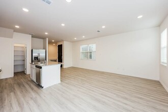 808 Bonnet Trl in Arlington, TX - Building Photo - Building Photo