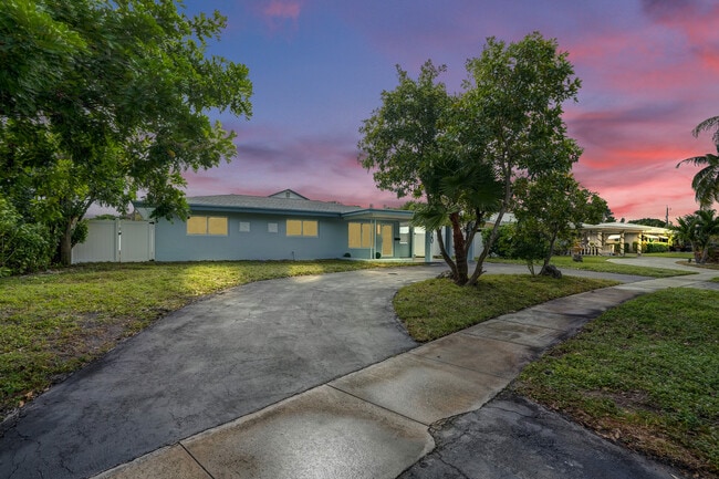 property at 820 NE 8th St