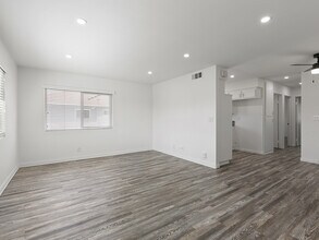 20757 Plum Canyon Rd in Santa Clarita, CA - Building Photo - Building Photo