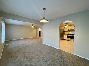 355 Pearson Cir in Naperville, IL - Building Photo - Building Photo
