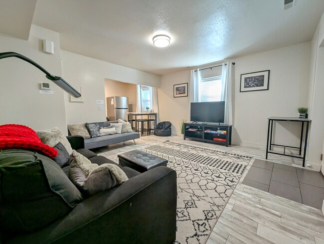 676 Markea Ave in Salt Lake City, UT - Building Photo - Building Photo