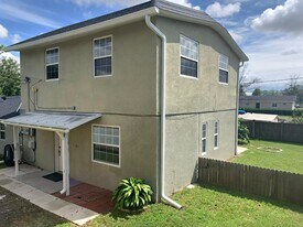 900A Timor Ave in Orlando, FL - Building Photo