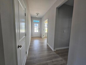 3127 Armeria Dr, Unit Down in Apex, NC - Foto de edificio - Building Photo