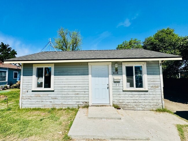 property at 2418 Blossom St